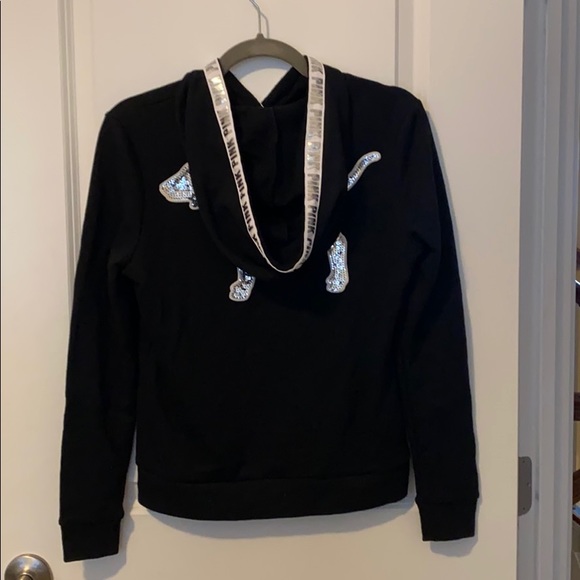 black hoodie - Picture 2 of 3